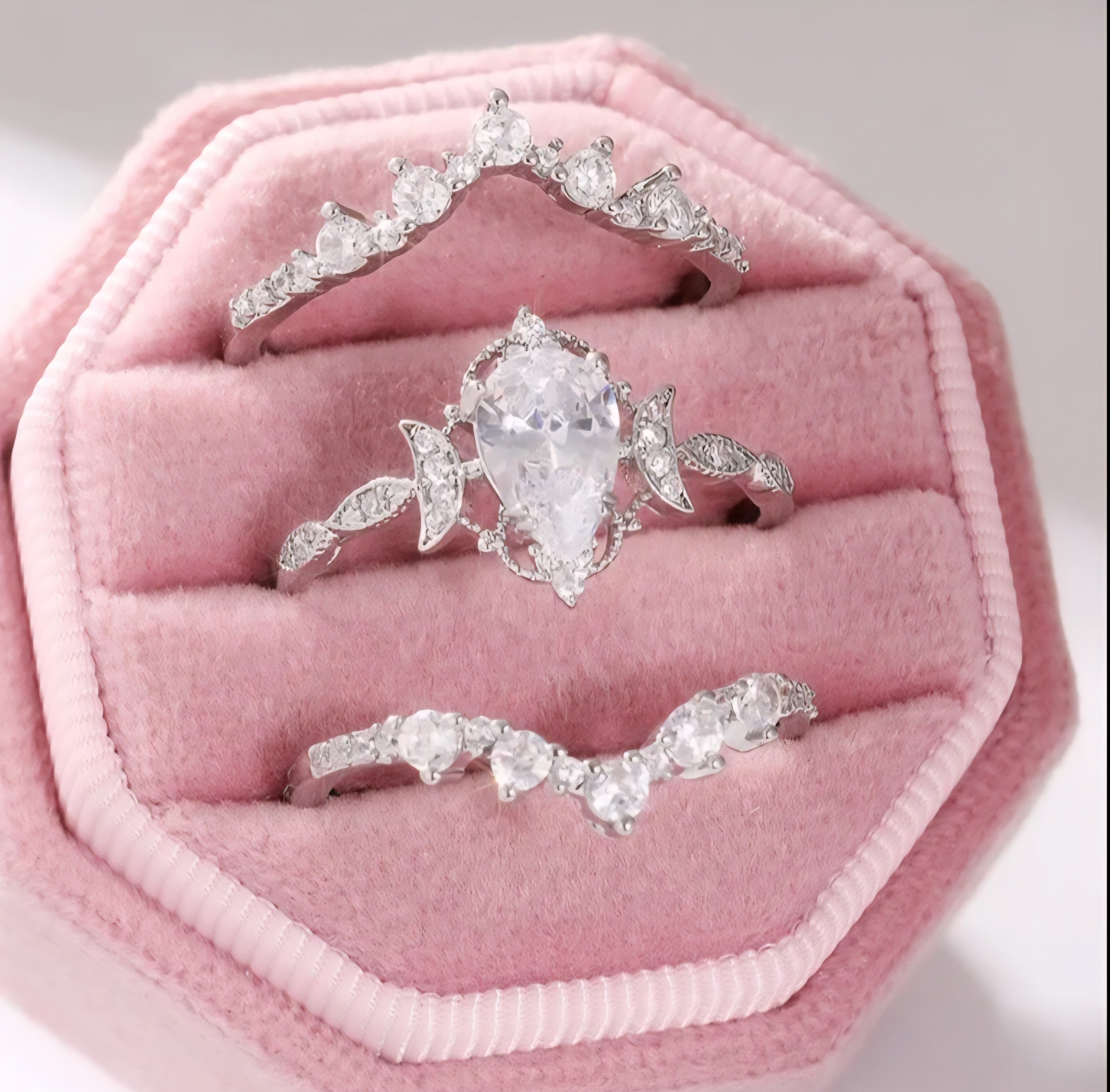 Elegant Wedding/Engagement Ring Set